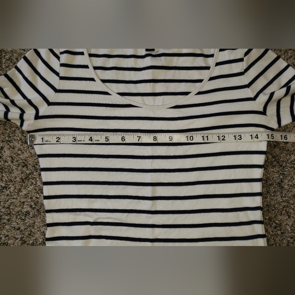 Lauren Ralph Lauren| Preppy Fitted Short Sleeve Tee - Picture 3 of 5